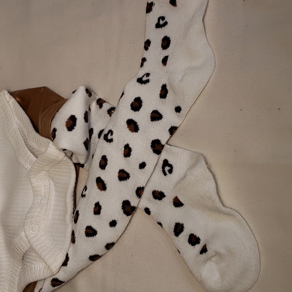 4 piece outfit cheetah print  size 4 toddler girl . - Picture 6 of 14